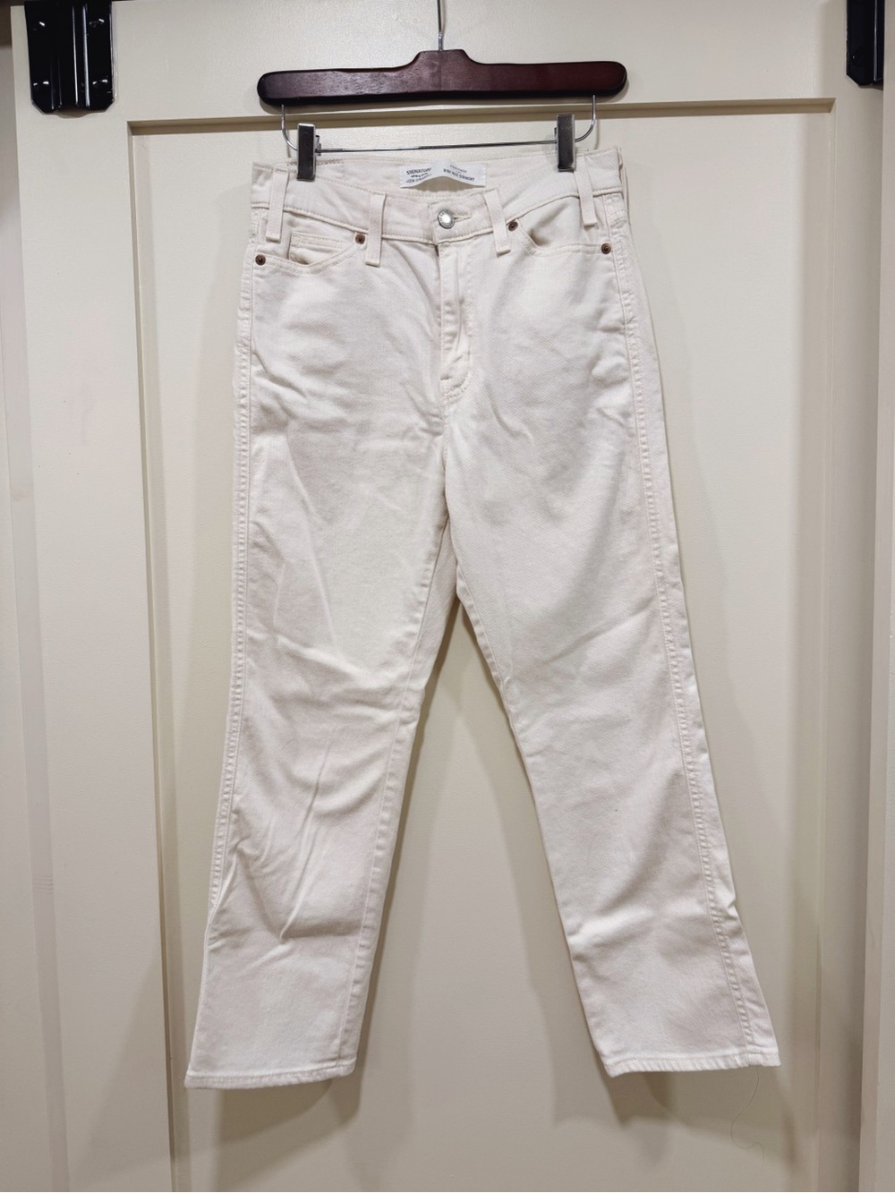 Signature by Levi Strauss Cream Straight-Leg Jeans